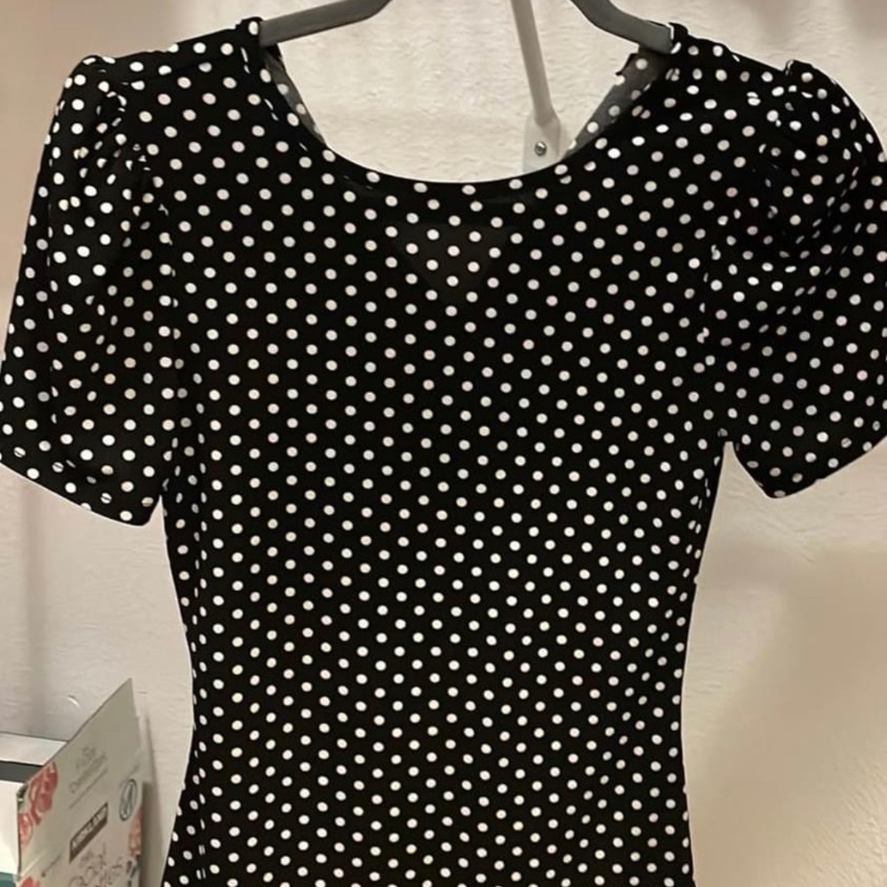 Express polkadot top